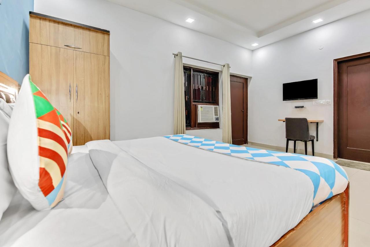 Oyo Home 64106 Comfortable Stay New Delhi Extérieur photo