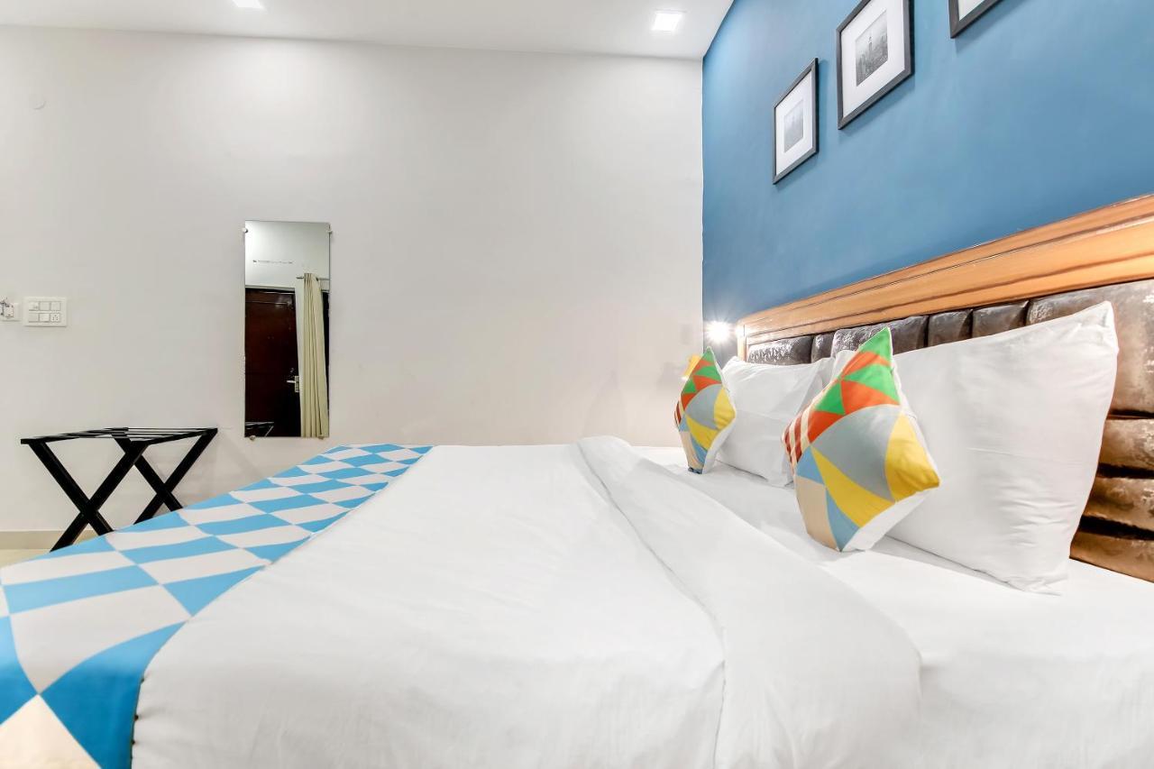 Oyo Home 64106 Comfortable Stay New Delhi Extérieur photo