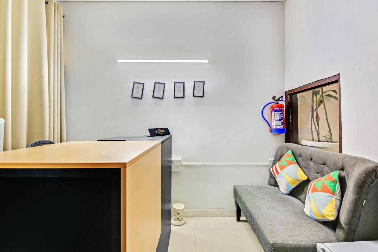 Oyo Home 64106 Comfortable Stay New Delhi Extérieur photo